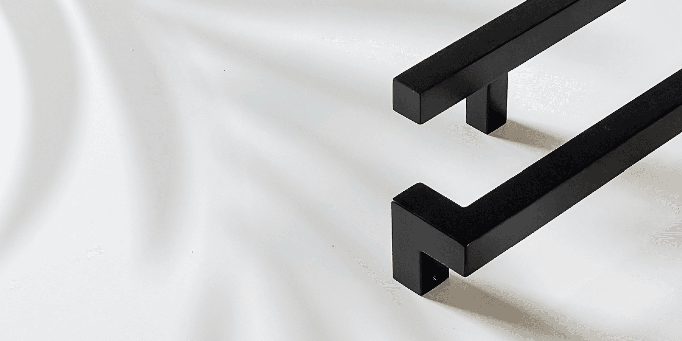 pull handles banner
